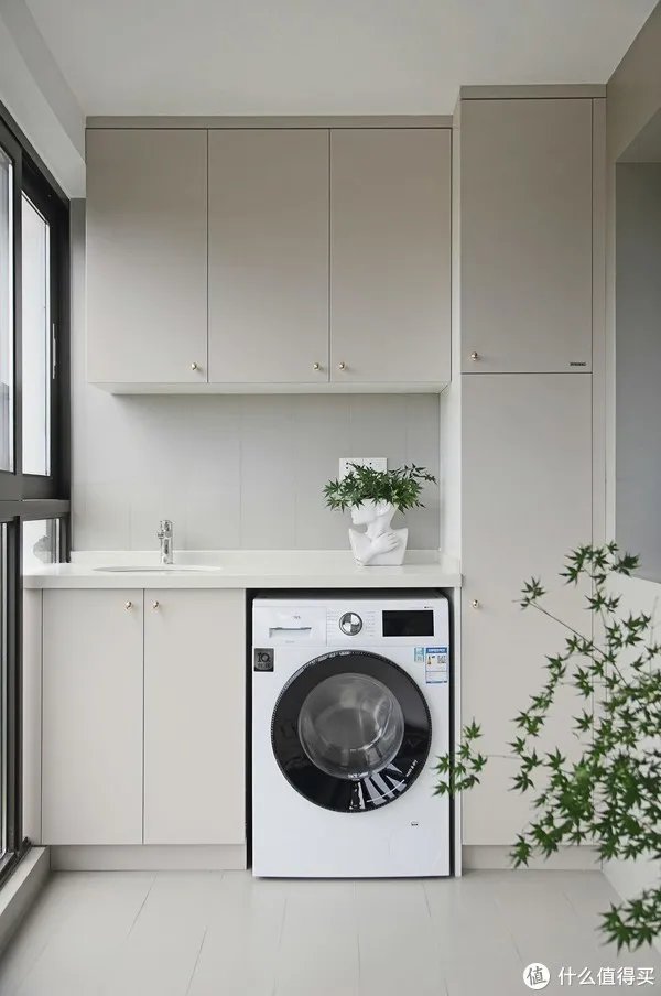 把电视请出家门，两房变三房！108㎡改造后，室内简约舒适