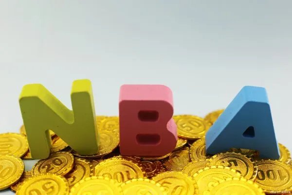 现在你认为有哪些公司，已经停止和NBA的合作了？