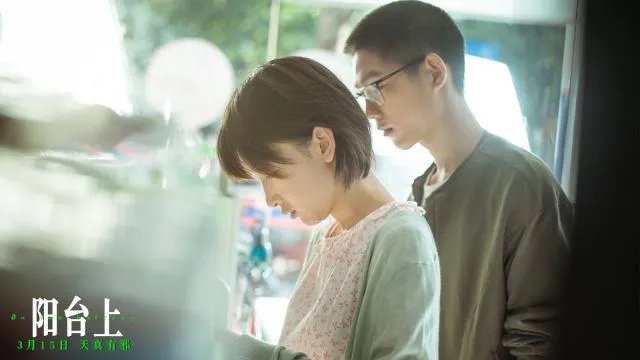 被观众当面怒斥新电影是圈钱烂片，周冬雨如何扭转尴尬局面？