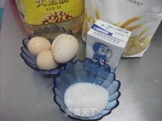 戚风蛋糕（用料简单，超级膨松）