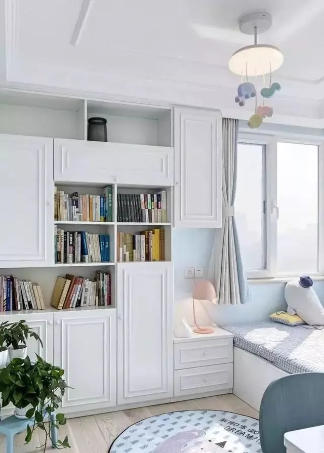 小户型≠蜗居！35款卧室榻榻米设计，太实用了！