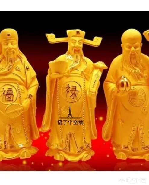 上联：阿发狗，旺财狗，戊戌狗，三狗开泰。如何对下联？