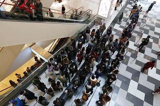 什么样的城市才能产生排队经济现象？