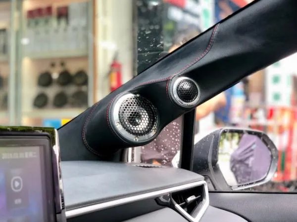 请问怎么改装丰田卡罗拉好看?