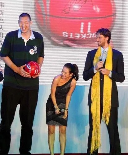 孙明明和姚明哪个高