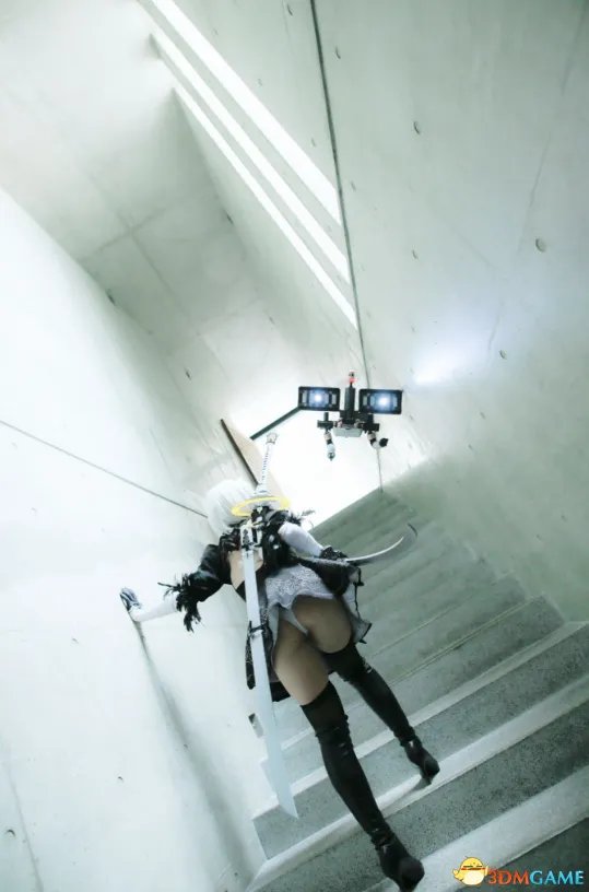 乳量太大撑爆紧身衣 岛国美女Coser再发2Bcos美照