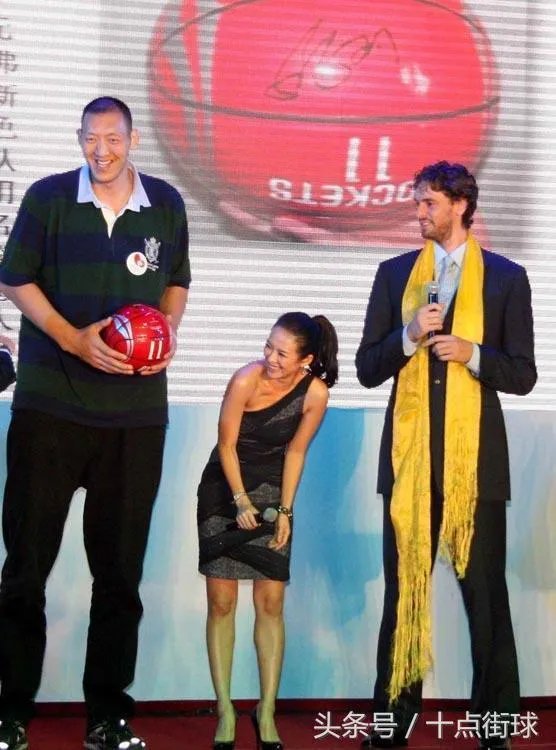 孙明明和姚明哪个高