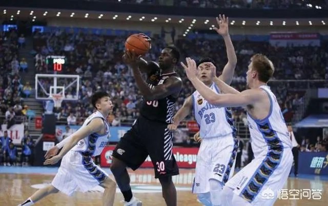 韩德君手掌骨折，出战成疑，辽宁队能不能拿下北京队？