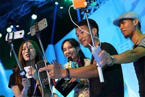 如何看待最高法明确未成年直播打赏可退还？