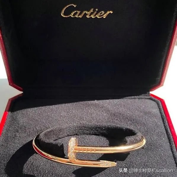 经典时尚钻戒有哪些?哪些款式令人心动不已?