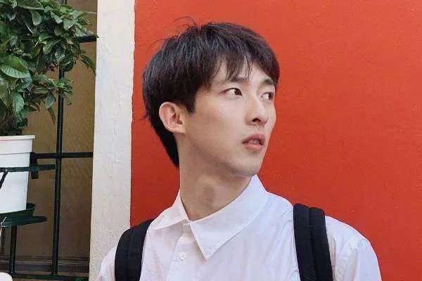 阿沁和刘阳分手后，刘阳被指“懦夫”，他懦夫在了哪里？