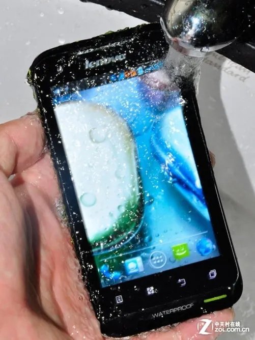 IP67三防+双核 联想乐Phone A660评测