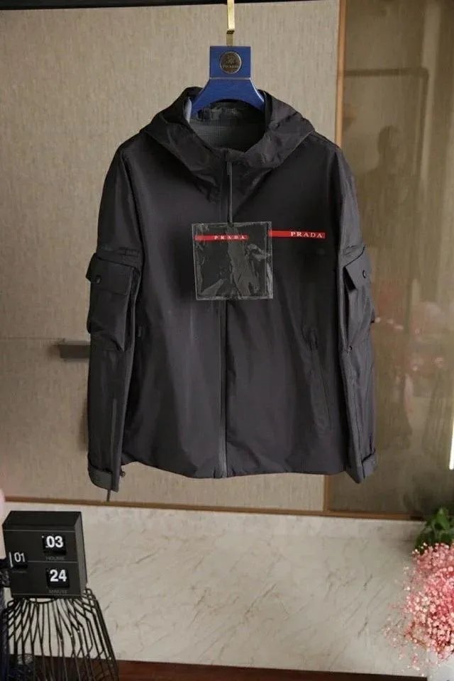 普拉达的服装风格是什么？