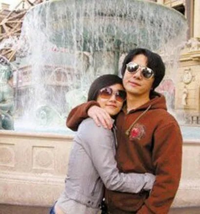 郑钧孙锋照片再度被扒出    与前妻孙锋离婚原因大揭秘