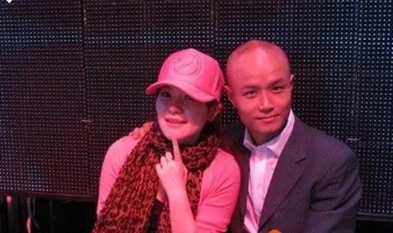 乐嘉几个老婆分别是谁 现任妻子有小女儿合照曝光