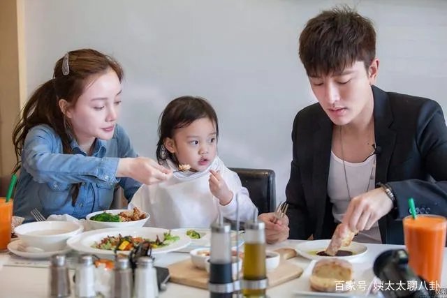 李小璐称“甜馨影响自己发展”，这事你怎么看？