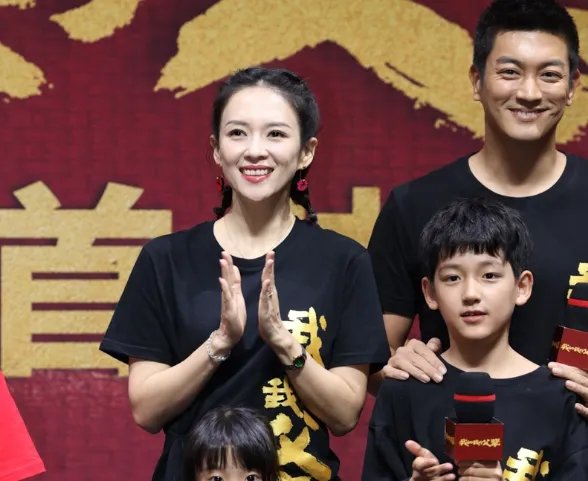 汪峰大女儿助阵章子怡新片,发言略显羞涩,她今后是否有进入娱乐圈的可能?
