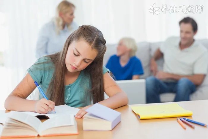 北汽b40怎么样(为什么说bj40是工业垃圾)