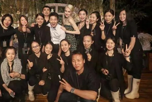 撒贝宁妻子旧照曝光，两个人是怎么相识相爱的