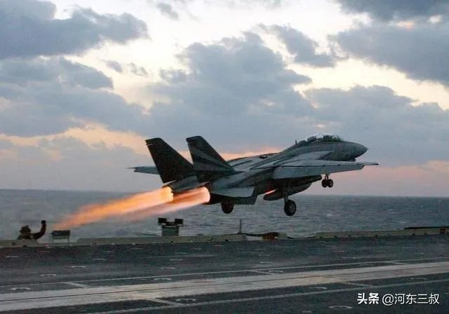 舰载机在航母上起飞的方向