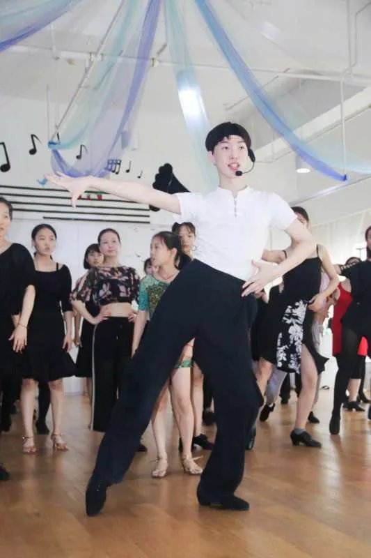 北京哪个舞蹈培训机构比较好求推荐