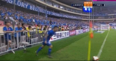 5场8球！韩媒：空霸金信煜征服中超，为什么中国足球丢了传统的高中锋？