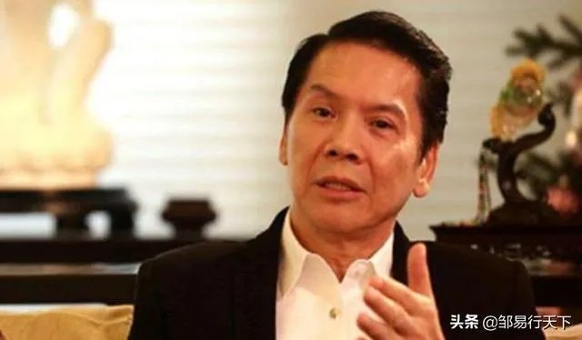 周星驰真的反水向华强了吗？星爷为何不怕向华强？