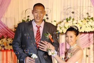 孙明明和姚明哪个高