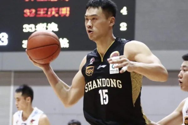 张庆鹏宣布退役，退役的原因是什么？