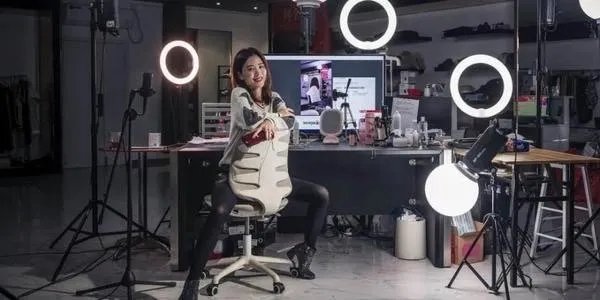 李诞发文道歉称以后会注意，你觉得直播带货有哪些细节需要注意？