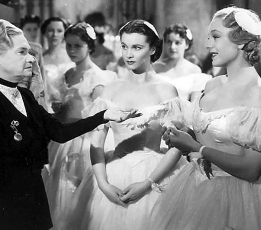 魂断蓝桥主题曲歌词国语版  久唱不衰