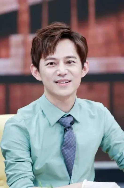 何炅和李维嘉的身高是多少？