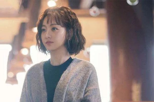 柳岩称暧昧不道德,可什么样的距离算暧昧?