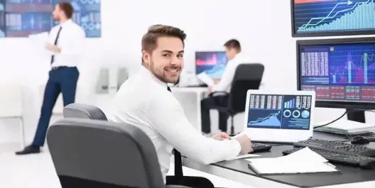 交易员被停职，老婆曾晒其8万多月薪！券商交易员的薪资不能透露吗？