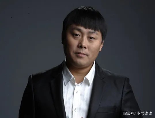 为走红不惜身份作假，冒充草根多年，韩红一怒之下将其轰下台，是谁？