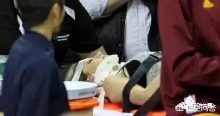 NBA比赛时球员们的身体冲撞对抗有多激烈?