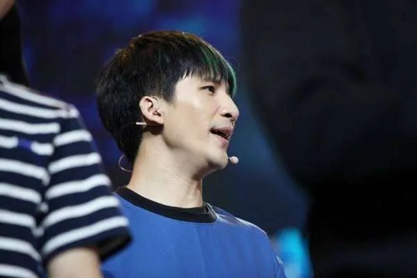 大张伟的妻子是他的经纪人，他喜欢他的妻子吗？