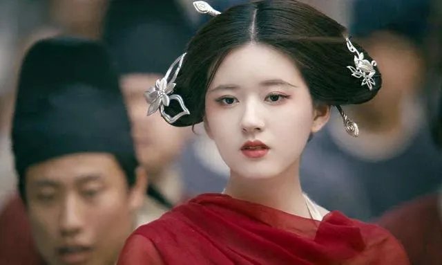 如何评价《传闻中的陈芊芊》中男女主的吻戏？