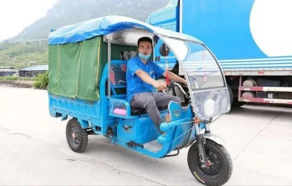 女子退货被中通快递员扇耳光,事情的原委是怎样的?