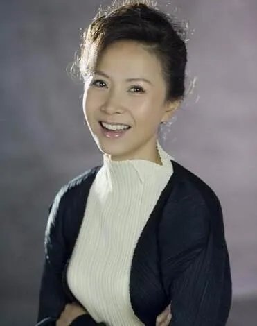 电视剧《范府大院》月娘的扮演者是谁