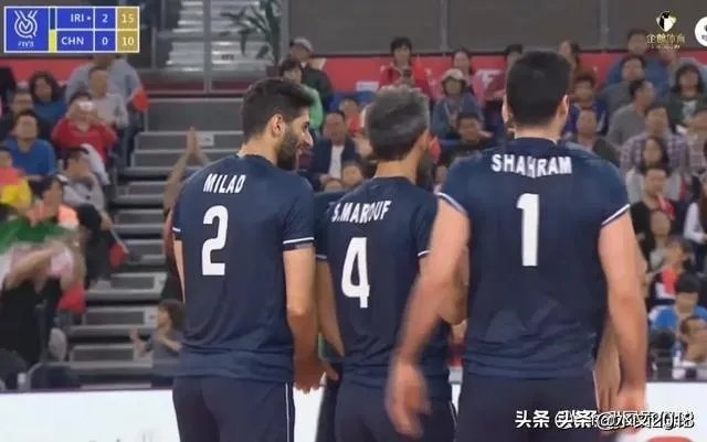 中国男排0:3完败伊朗仍晋级半决赛，如何评价两队全方位差距？