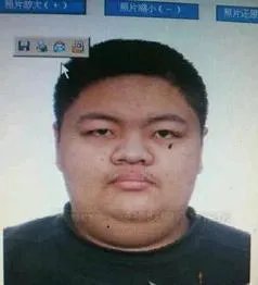 《英雄联盟》的主播小智到底长什么样子？有没有真实的照片？