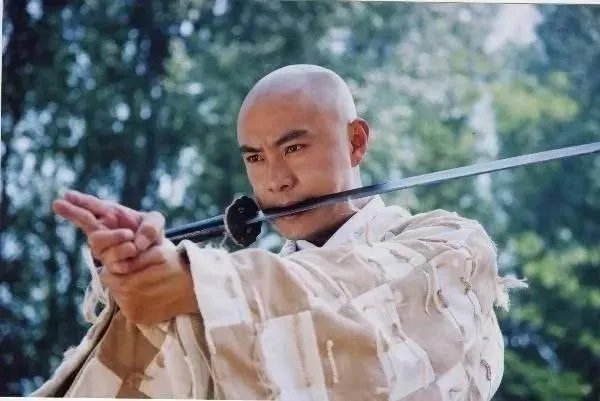 张卫健有很多经典电视剧,有人说他演技非常好,有人说他演什么都是一个样,你怎么看?