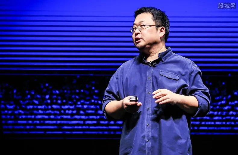 罗永浩卸任锤子CEO？ 锤子科技危机到底有多大？