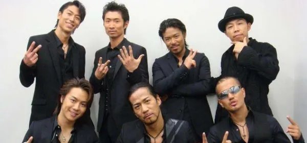 林志玲老公长的也不怎么好看，他真的配得上林志玲吗？