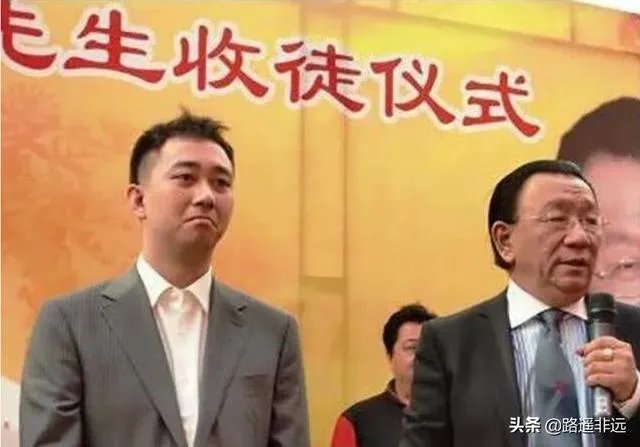 娱乐圈中哪些明星是师徒关系，很出乎大家的意料？