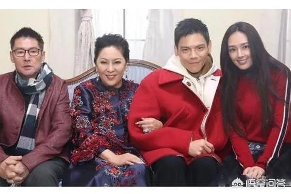 如何看待向佐和郭碧婷的恋情，你觉得他们般配吗？