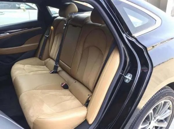 不到22万的中大型轿车，入门版的别克君越，配置够用吗？