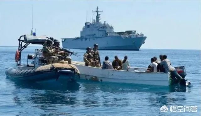 印度军舰被海盗劫持