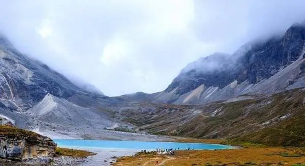 稻城亚丁为何会火爆全网，真的如同介绍所说的那么美？